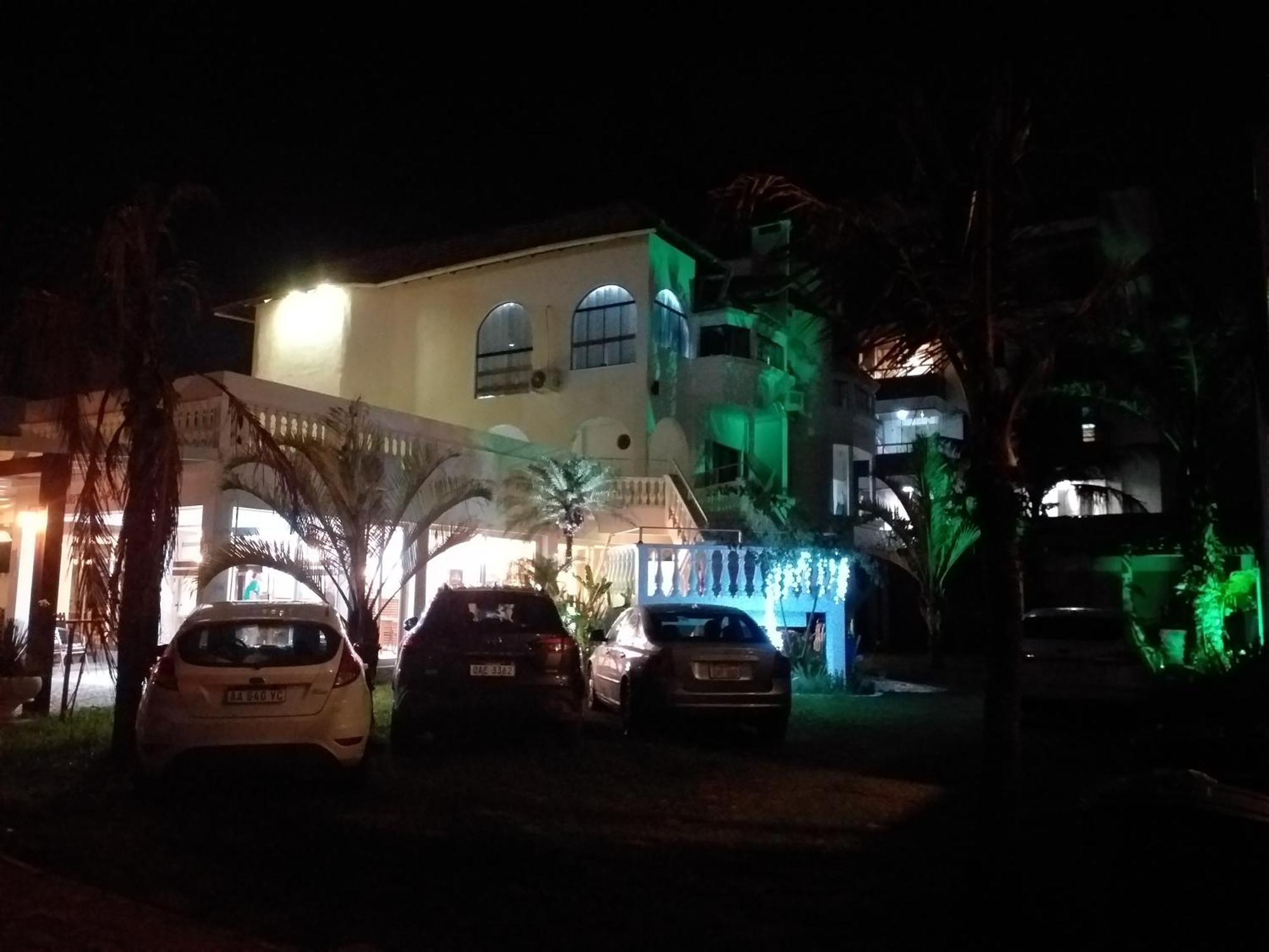 Czaritza Apart Hotel Bombinhas Esterno foto